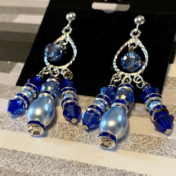 Artisan earrings 🖤 - Picture 3 of 4